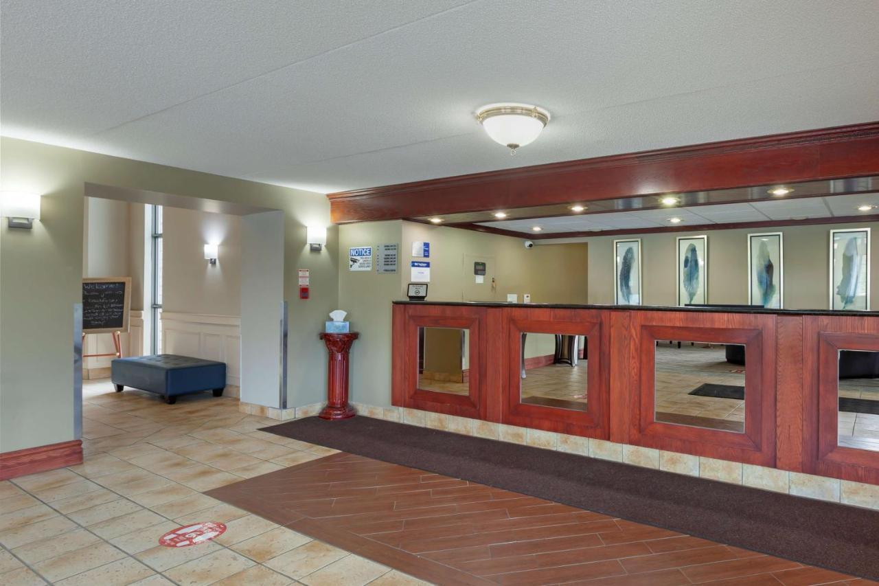Best Western Plus Orillia Hotel Zewnętrze zdjęcie