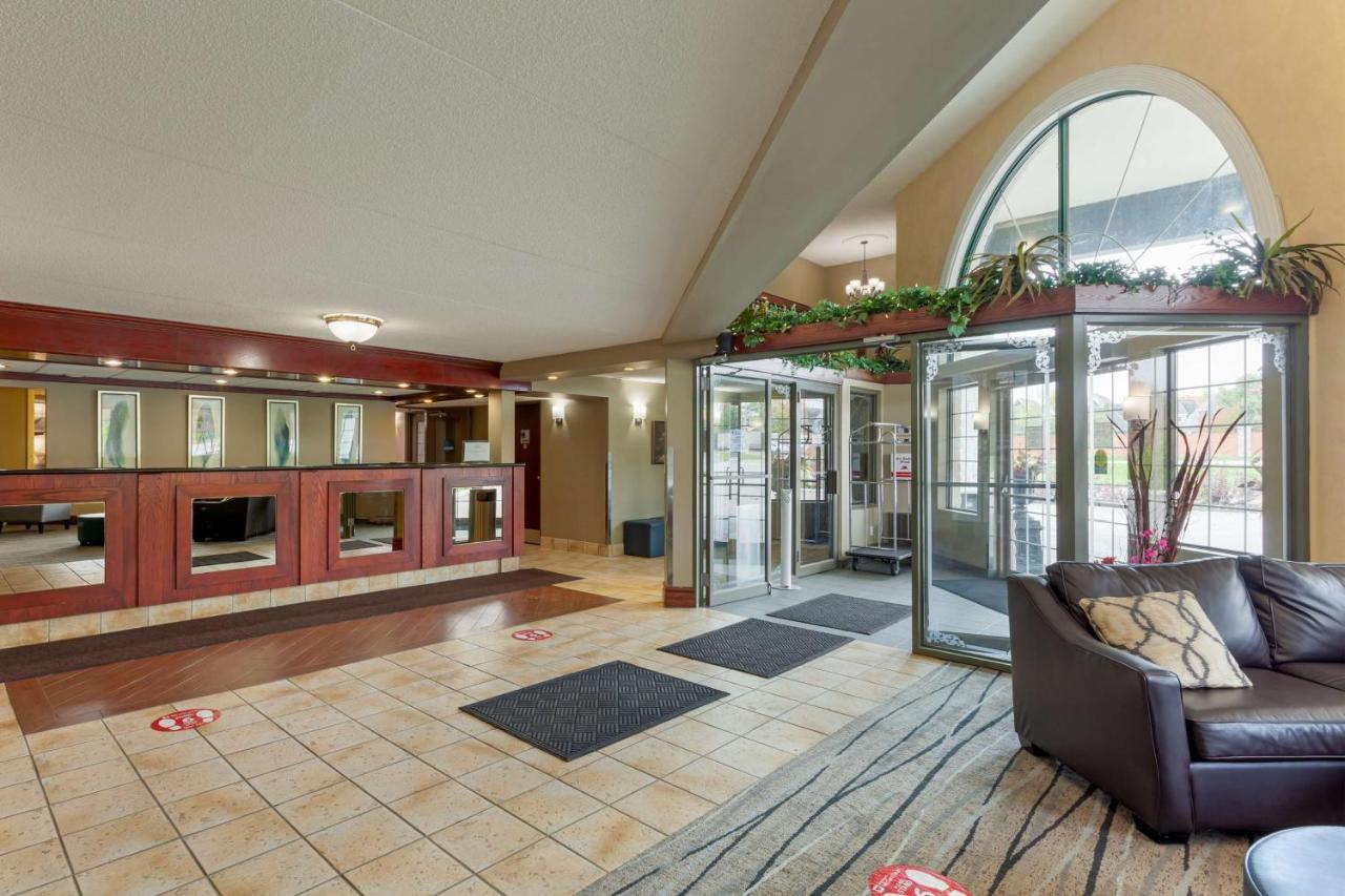 Best Western Plus Orillia Hotel Zewnętrze zdjęcie