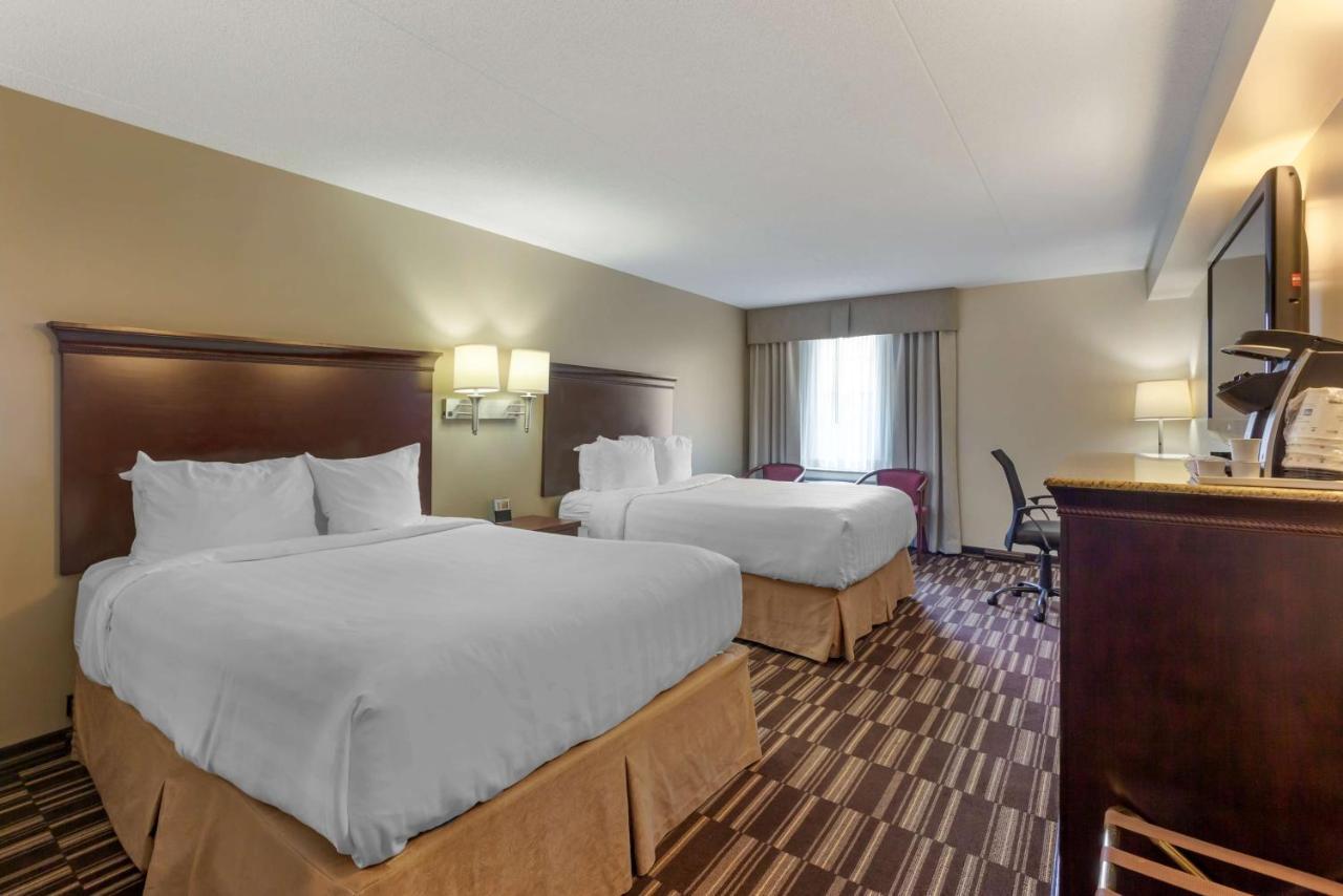 Best Western Plus Orillia Hotel Zewnętrze zdjęcie