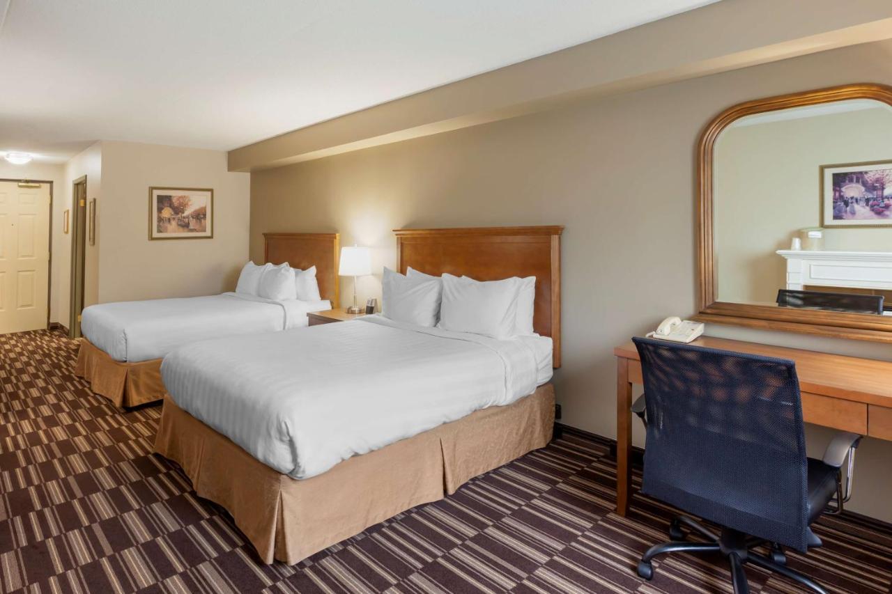 Best Western Plus Orillia Hotel Zewnętrze zdjęcie
