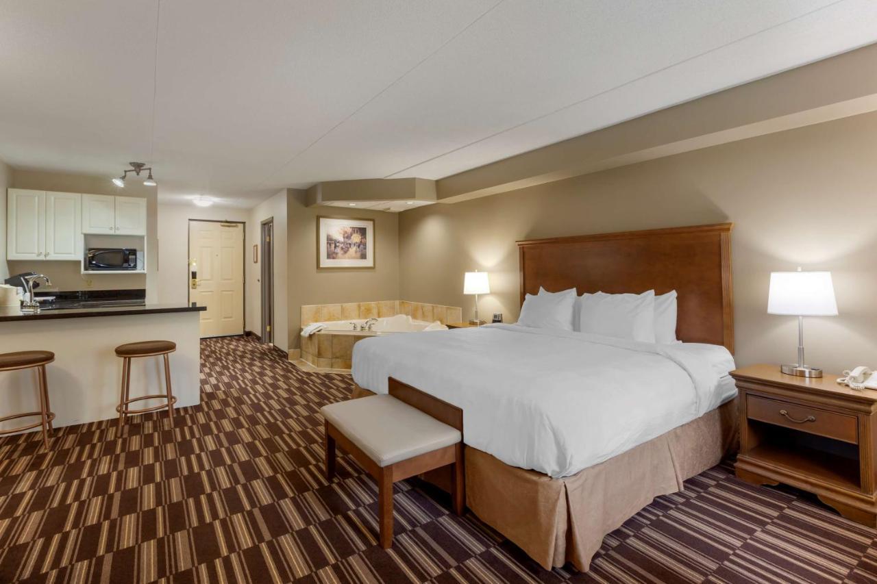 Best Western Plus Orillia Hotel Zewnętrze zdjęcie