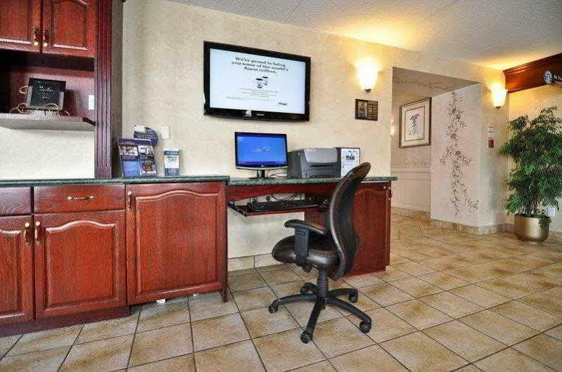Best Western Plus Orillia Hotel Zewnętrze zdjęcie