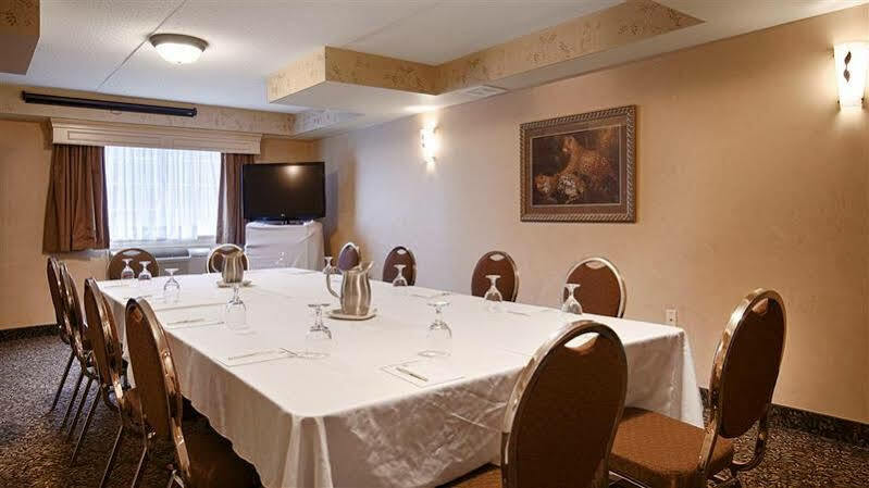 Best Western Plus Orillia Hotel Zewnętrze zdjęcie